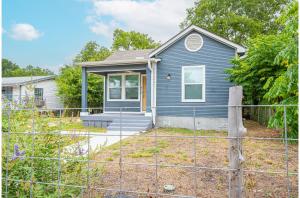 Cozy and Gorgeous 2BR1BA Near Amazing Downtown