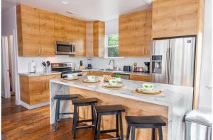 Cozy and Gorgeous 2BR1BA Near Amazing Downtown