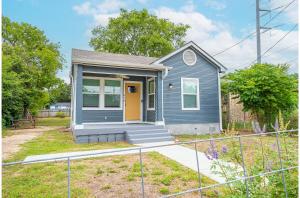 Cozy and Gorgeous 2BR1BA Near Amazing Downtown