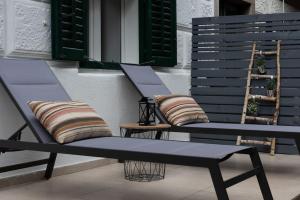 City Center Apartment with Free Parking