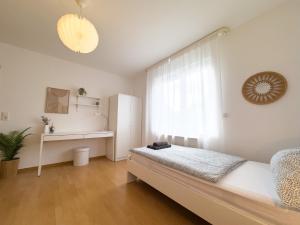 110qm - 4 Zimmer - privat Parkplatz - zentral - Balkon - MalliBase Apartments