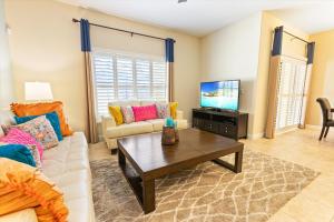 8955 California Palm