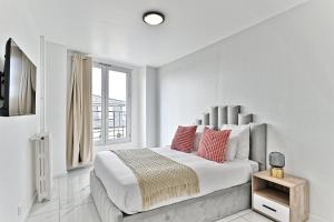 Appartement Spacieux en banlieue parisienne - II