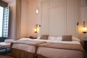 Standard Double Room (3 Adults) room in Parador de La Granja