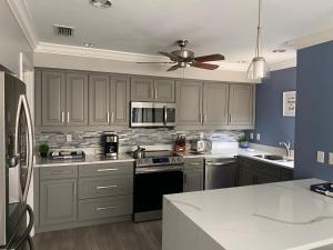 Cozy Family Condo - Newly Renovated on Siesta Key!