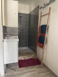Maisons de vacances aux pieds des vignobles ardechois logement de 40m2 : photos des chambres