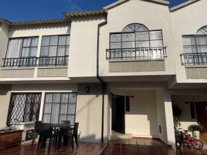 Magnífica y Acogedora Casa en Condomiminio