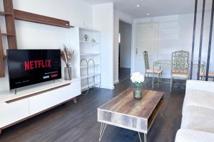 POINCARE 4 - Lumineux, rénové, central et calme à Juan les Pins