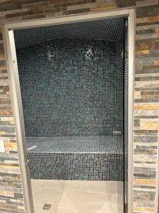 Le domaine du bez gite de Jules piscine,sauna,sauna,hammam,spa