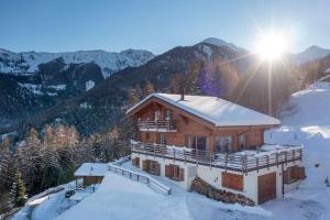 Swiss Chalet Skyfall