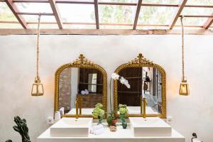 Passionfruit by Toraja Bambu Uluwatu at Padang Padang Beach