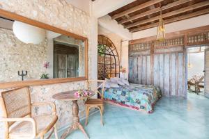 Passionfruit by Toraja Bambu Uluwatu at Padang Padang Beach