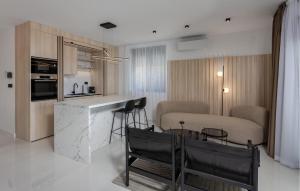 Beautiful Apartment In Novi Vinodolski