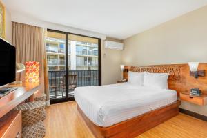 Hotel Room City View room in Castle Bamboo Waikiki Hotel