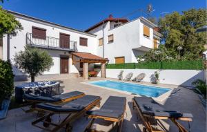 Beautiful Home In Novi Vinodolski