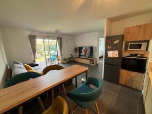 Appartements Appartement au calme a 10min des plages - avec Rez de Jardin et Terrasse : photos des chambres