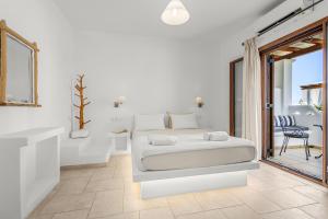 Anemonisia Skyrian Living