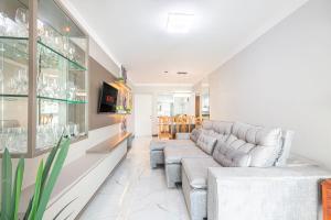 ITNC143- Frente ao mar! Amplo ap com 3 quartos+3WC