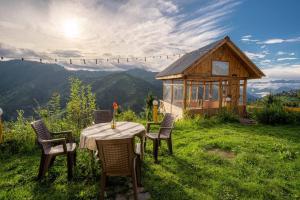 Beautiful Cottage In The Clouds -Valley view