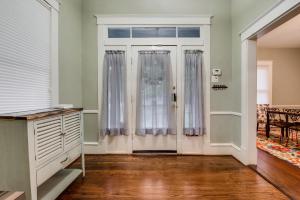 Spacious Historical 2 Bed House