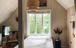 4 Bedroom Nice Home In Lyngdal
