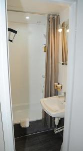 Hotels Hotel & Restaurant Le Patio VICHY : photos des chambres