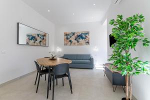 Roma apartment near to Colosseum Re-House