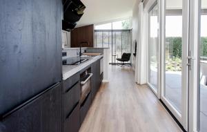 2 Bedroom Nice Home In Voorthuizen