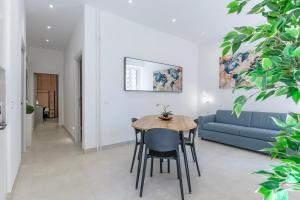 Roma apartment near to Colosseum Re-House