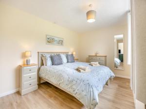 Oaks - Uk47372