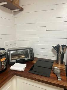 Renovated and cozy apartment near universal