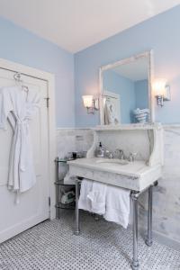 Central Park Bed & Breakfast