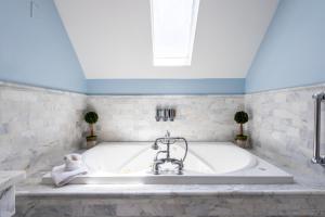 Central Park Bed & Breakfast