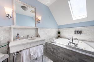 Central Park Bed & Breakfast