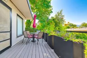 Grants Pass Getaway with Expansive Deck! - Cave Junction