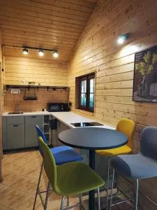 SikorQa Domek nad jeziorem - Poddębie