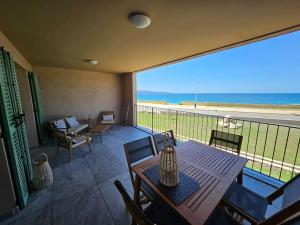 Appartements Appartement Chez Emma, le luxe en Bord de Mer by Monarca : photos des chambres