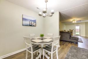 4 Mi to Dtwn Dayton Convenient Condo with Grill