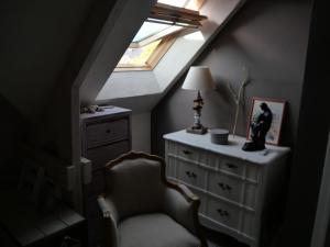 B&B / Chambres d'hotes un oasis de quietude belle chambre 22m2 : photos des chambres