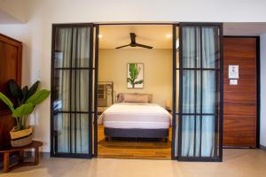 Modern 2BR Near Beach & Boardwalk | Gym & BBQ