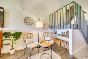 Chic Waikoloa Condo with Lanai and Complex Pools!