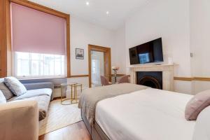 London studio mins walk to Marble Arch station and Hyde Park