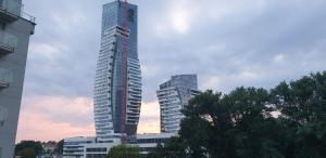 Apartament Royal Capital Towers Klimatyzacja & Prywatny Parking & Bezkontaktowe Zameldowanie & Balkon