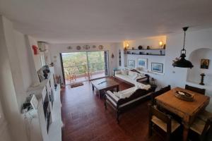 Ligoneri Hillside Cottage Bay View