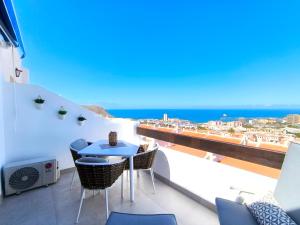 Los Cristianos - breathtaking view, AC, heated pool, fibre net