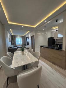 Appartement Haut Standing en face de la Marina et à 200m du port de Tanger - Appt 5