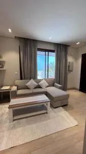 دبليو ستديو هوانا - Ţāqah