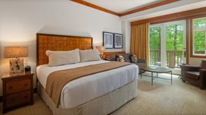 1206 Lodge At Spruce Peak Ski In Ski In Ski Out King Studio By Stowe Mountain Rentals
