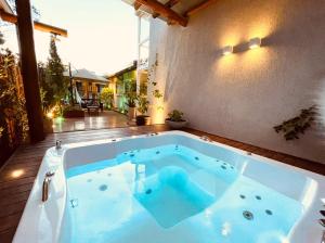 Casa luxo 10 pessoas Gravatá com jacuzzi