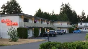 Skylite Motel - Qualicum Beach